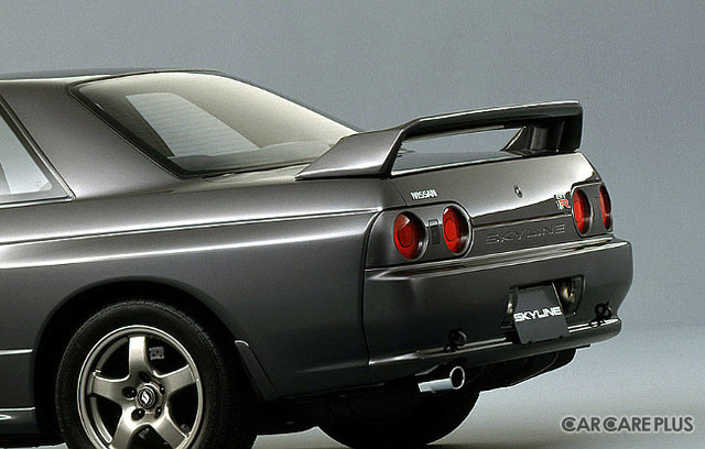 日産 スカイラインGT-R BNR32 丸目2灯に憧れたあの頃の走りよ甦れ… NISMO ヘリテージパーツ