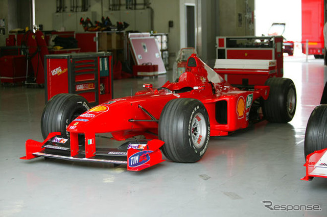 フェラーリ FXX 日本発表…F1で勝つ