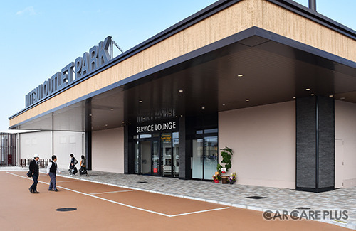 街中に広がる「プロによる手洗い洗車」 ドライバーの2人に1人が未経験?