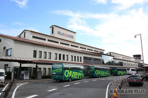 街中に広がる「プロによる手洗い洗車」 ドライバーの2人に1人が未経験?