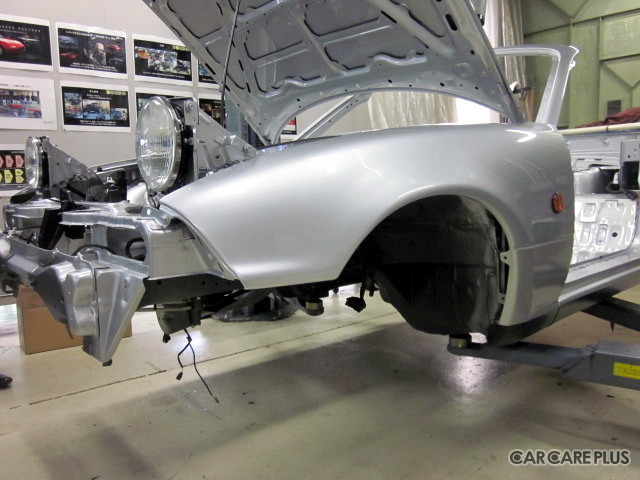 マツダ 初代ロードスター 限りなく「新車」に近づけるレストア術で “人馬一体” の走りを取り戻す…CLASSIC MAZDA