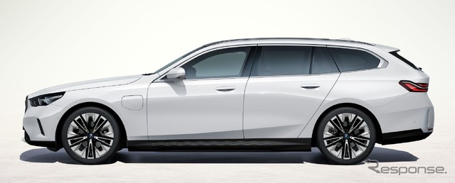 BMW 5シリーズ・ツーリング 新型のPHEV「530e」