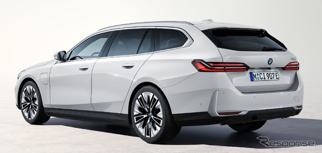 BMW 5シリーズ・ツーリング 新型のPHEV「530e」