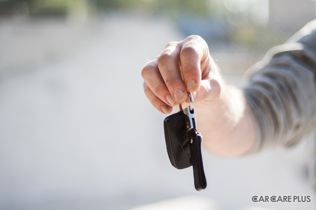 【自動車豆知識】クルマにまつわる税金のお話 その3 重いと高い? クルマの税金「重量税」