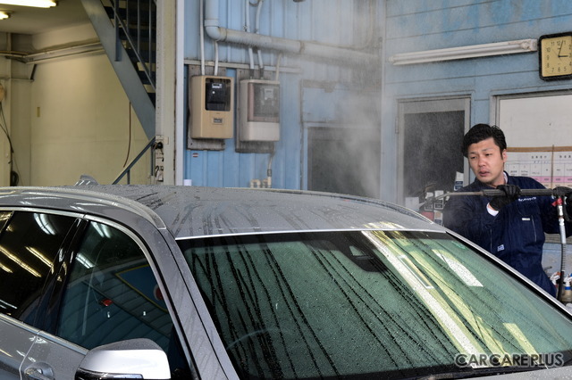 前回の洗車体験風景。顔に余裕は一切ありません