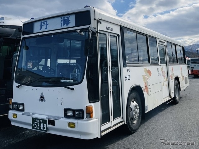 丹後海陸交通、キュービック。本社営業所にて