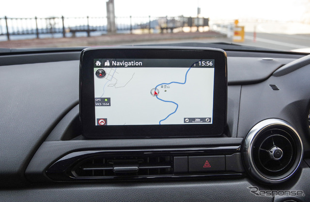 従来型 マツダ ロードスターのセンターディスプレイ