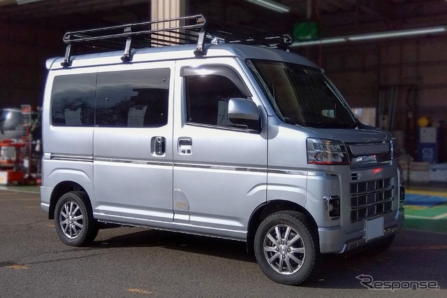 STREET ADVANCE Z4［VSAKC-G1BA2］スバル・サンバーバン用装着例（Ft: ＋35mm / Rr: ＋25mm）