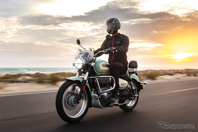 ロイヤルエンフィールド・メテオ350(オーロラグリーン)