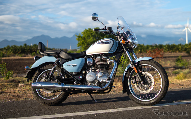 ロイヤルエンフィールド・メテオ350(オーロラブルー)