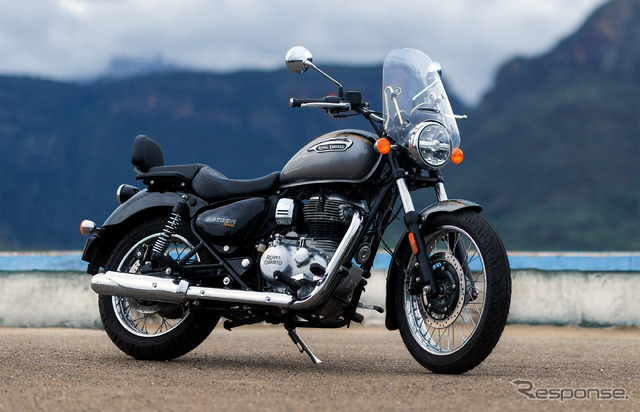 ロイヤルエンフィールド・メテオ350(オーロラブラック)