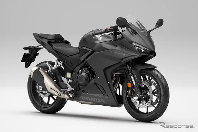 ホンダ CBR400R（マットバリスティックブラックメタリック）