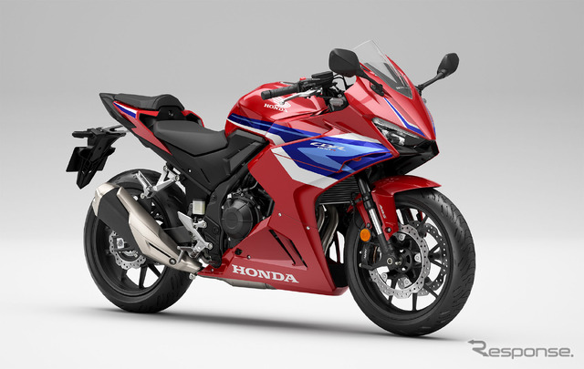 ホンダ CBR400R（グランプリレッド）