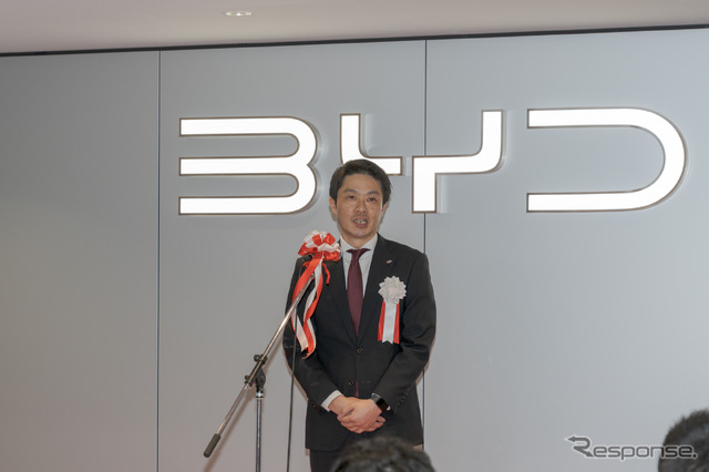 BYDオート札幌西店長の高松圭氏。