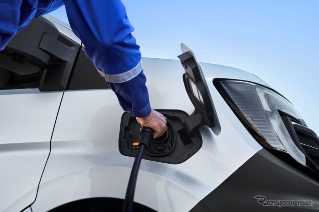 日産 インタースター 新型のEV「インタースター e」