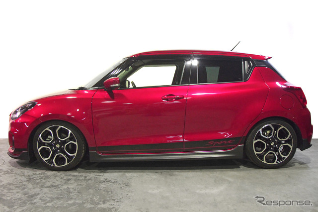 SpecSR スイフトスポーツ（ZC33S）用装着例（下限：フロント：-64mm/リア：-49mm）
