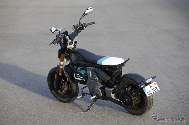 BMW CE02