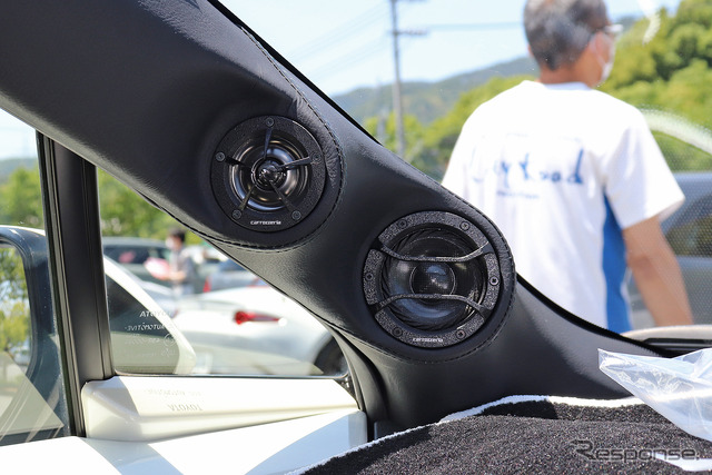 「アウター化」が実行されたオーディオカーの一例(製作ショップ:シティロード福山<広島県>)。