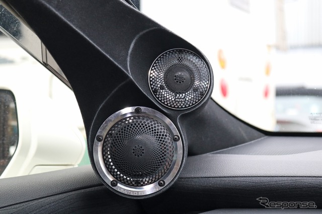 フロントスピーカーには情報量の多さを評価してモレルをチョイス。フラッグシップのスプリーモ602を中心としたユニットを選ぶ。