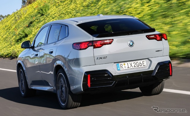 BMW iX2 の「xDrive30」