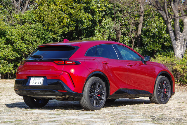 トヨタ クラウンスポーツ RS(PHEV)
