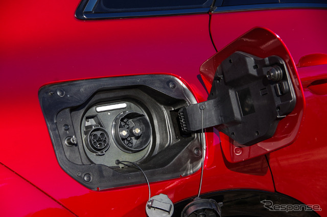 トヨタ クラウンスポーツ RS(PHEV)