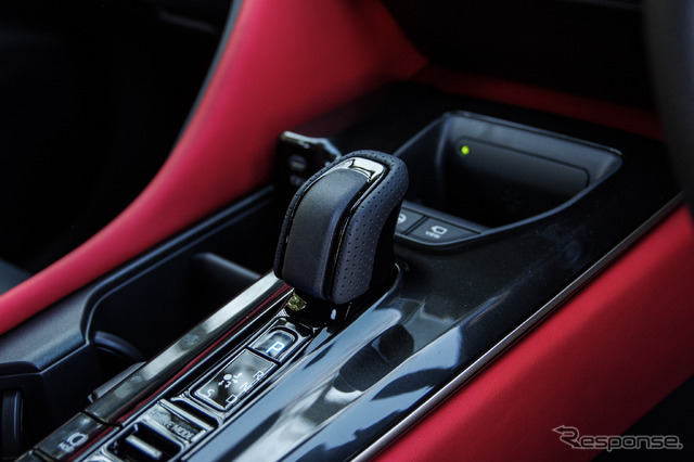 トヨタ クラウンスポーツ RS(PHEV)