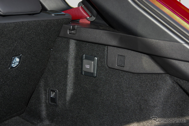 トヨタ クラウンスポーツ RS(PHEV)
