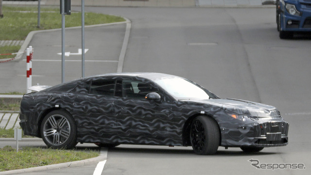 メルセデスAMGの新型高性能4ドアEV プロトタイプ(スクープ写真)