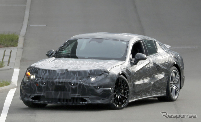 メルセデスAMGの新型高性能4ドアEV プロトタイプ(スクープ写真)