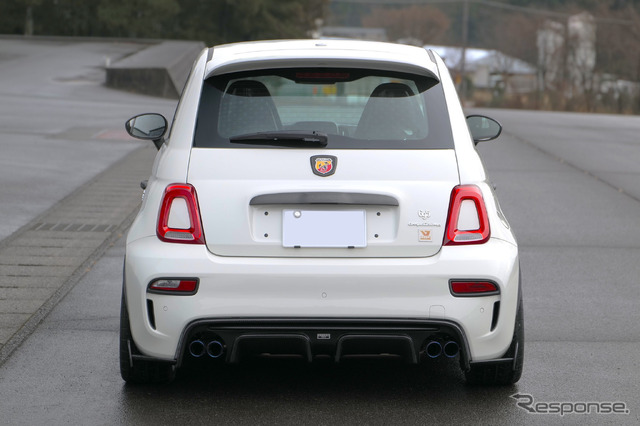 「VIITSボディキット for アバルト595/695」装着車