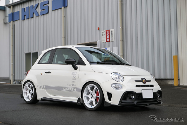 「VIITSボディキット for アバルト595/695」装着車