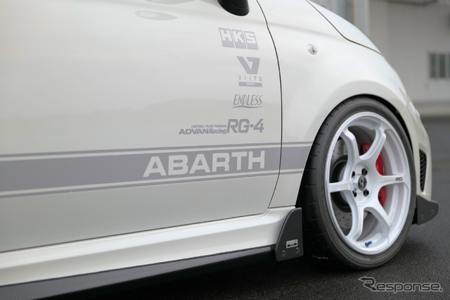 「VIITSボディキット for アバルト595/695」装着車