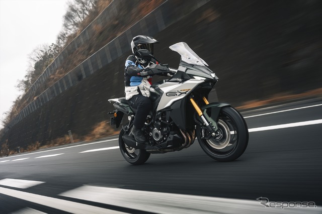 スズキ GSX-S1000GX