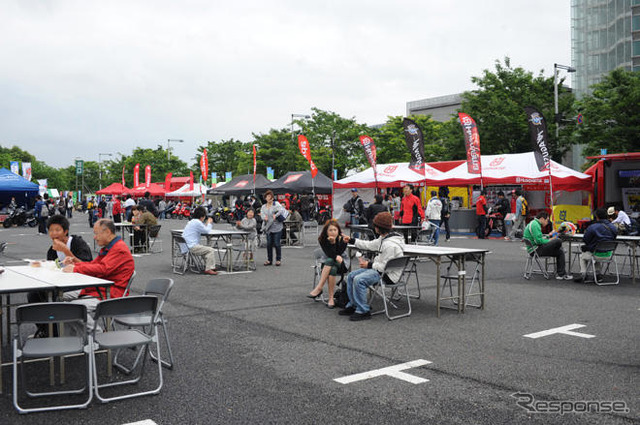 【チャレンジ三宅島09】お台場フェス…雨で出足鈍る　1万1920人
