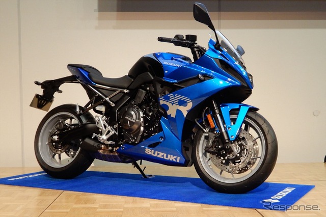 スズキ GSX-8R