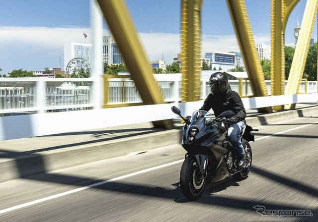スズキ GSX-8R