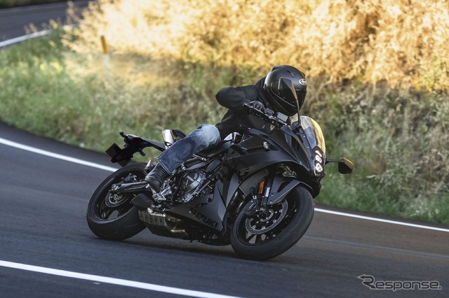 スズキ GSX-8R