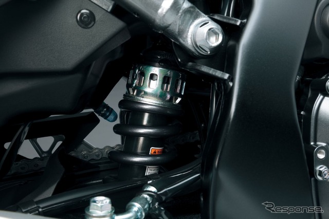 スズキ GSX-8R