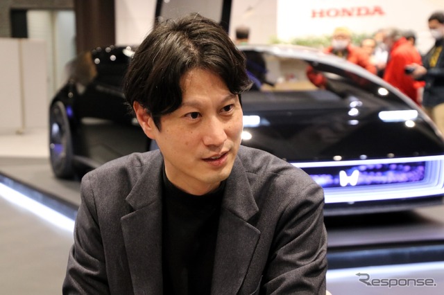 本田技術研究所デザインセンターe-モビリティデザイン開発室プロダクトデザインスタジオチーフエンジニアデザイナーの清水陽祐さん