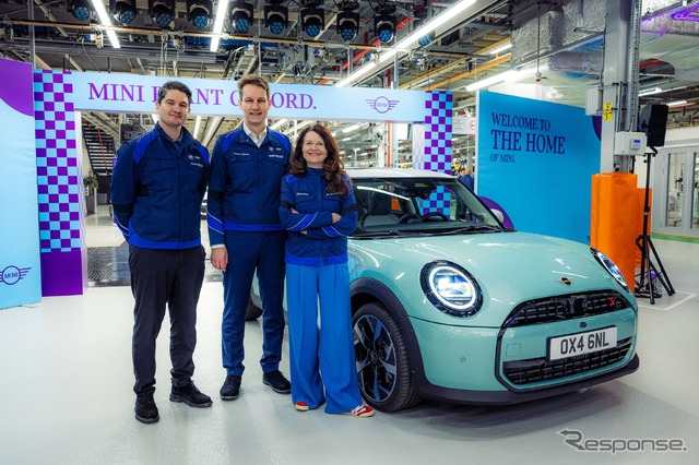 英国オックスフォード工場で生産が開始されたMINI ハッチバック 新型