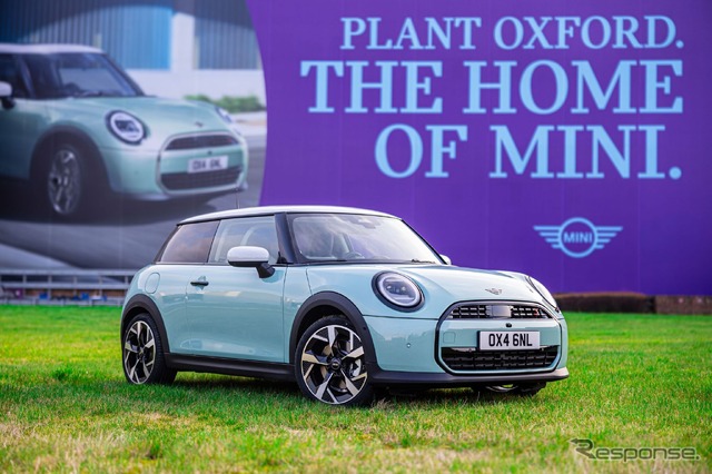 英国オックスフォード工場で生産が開始されたMINI ハッチバック 新型