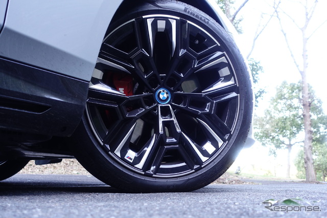 BMW i5 M60