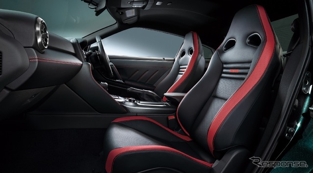 GT-R Track edition engineered by NISMO T-spec 内装色ブラック