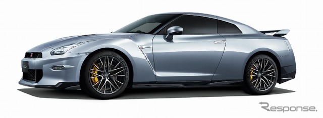 日産GT-R 2025年モデル(アルティメイトメタルシルバー)