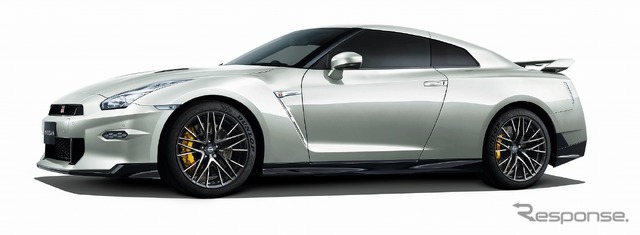日産GT-R 2025年モデル(ブリリアントホワイトパール)