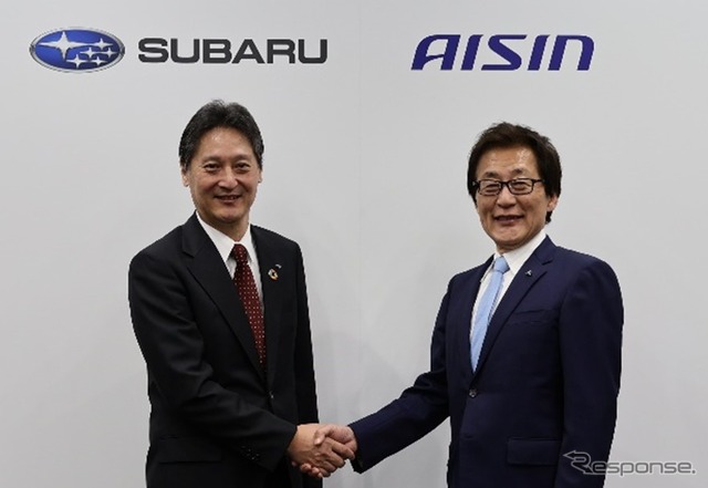 SUBARU 大崎 篤社長(左)/アイシン 吉田 守孝社長(右)