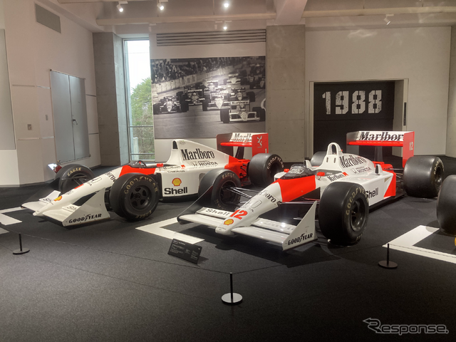 マクラーレン ホンダ MP4/6(左),マクラーレン ホンダ MP4/4(右)