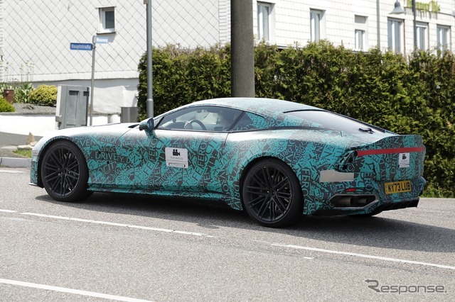 アストンマーティン DBS 後継 V12スーパーカーのプロトタイプ(スクープ写真)