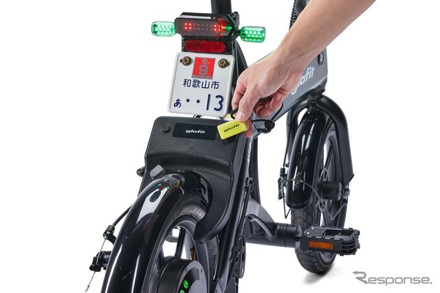 専用のICタグまたはSuicaのNFCを使って車両のロックを解錠できる